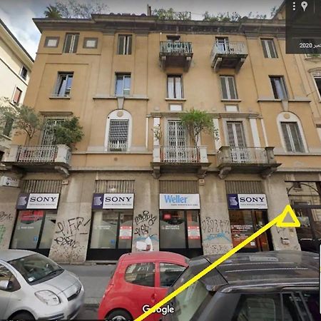 Nice And Quiet Accommodation In The City Center Milan Bagian luar foto